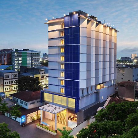 Aston Inn Pantai Losari Makasar Exteriér fotografie