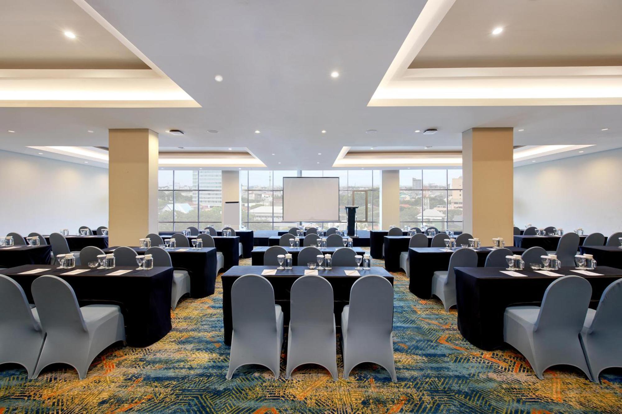 Aston Inn Pantai Losari Makasar Exteriér fotografie